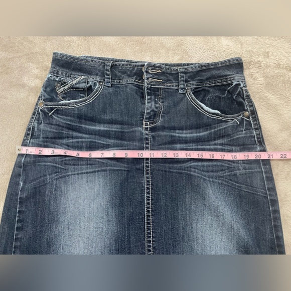 Hydraulic Denim Skirt!! - Picture 5 of 6